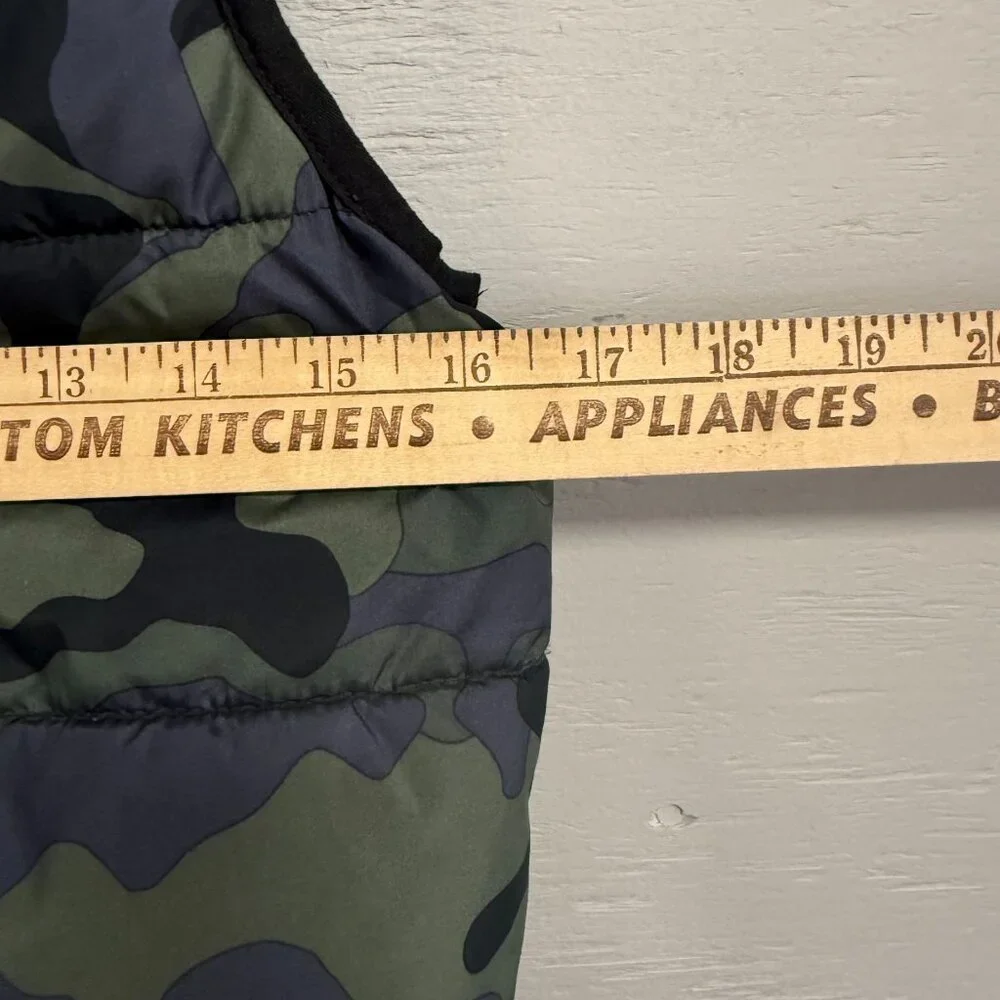 Gap Kids Boys Cold Control Green‎ Camo Puffer Vest Size M
